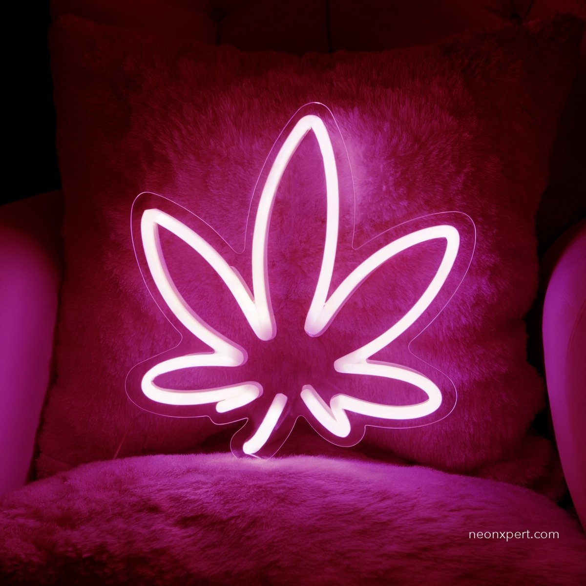 Weed Leaf Mini Neon Sign - NeonXpert6 x 6 in (USB)Hot Pink