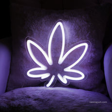 Weed Leaf Mini Neon Sign - NeonXpert6 x 6 in (USB)Purple