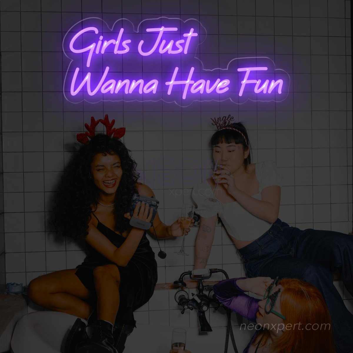 Girls Just Wanna Have Fun Neon Sign - Party Highlight | Lively LED Decor - NeonXpert